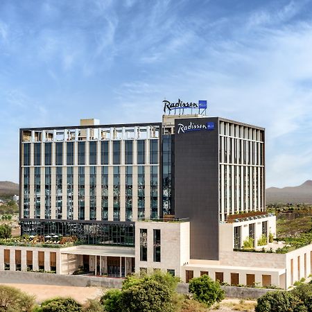 Radisson Blu Hotel & Spa, Nashik Extérieur photo