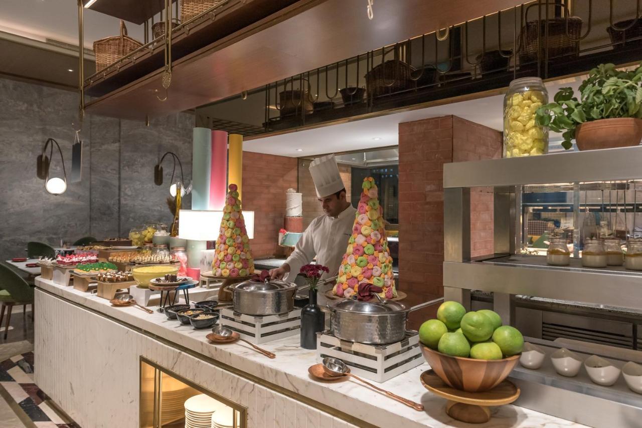 Radisson Blu Hotel & Spa, Nashik Extérieur photo