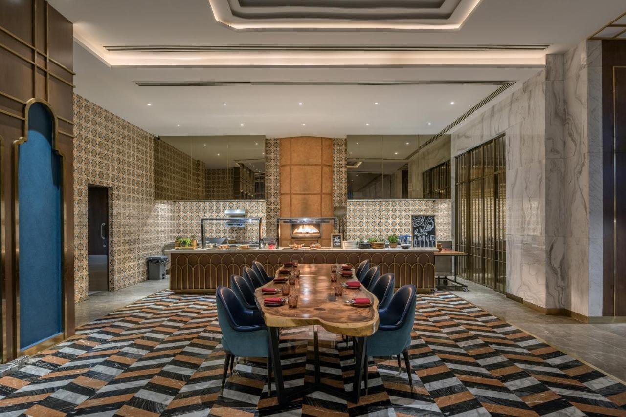 Radisson Blu Hotel & Spa, Nashik Extérieur photo