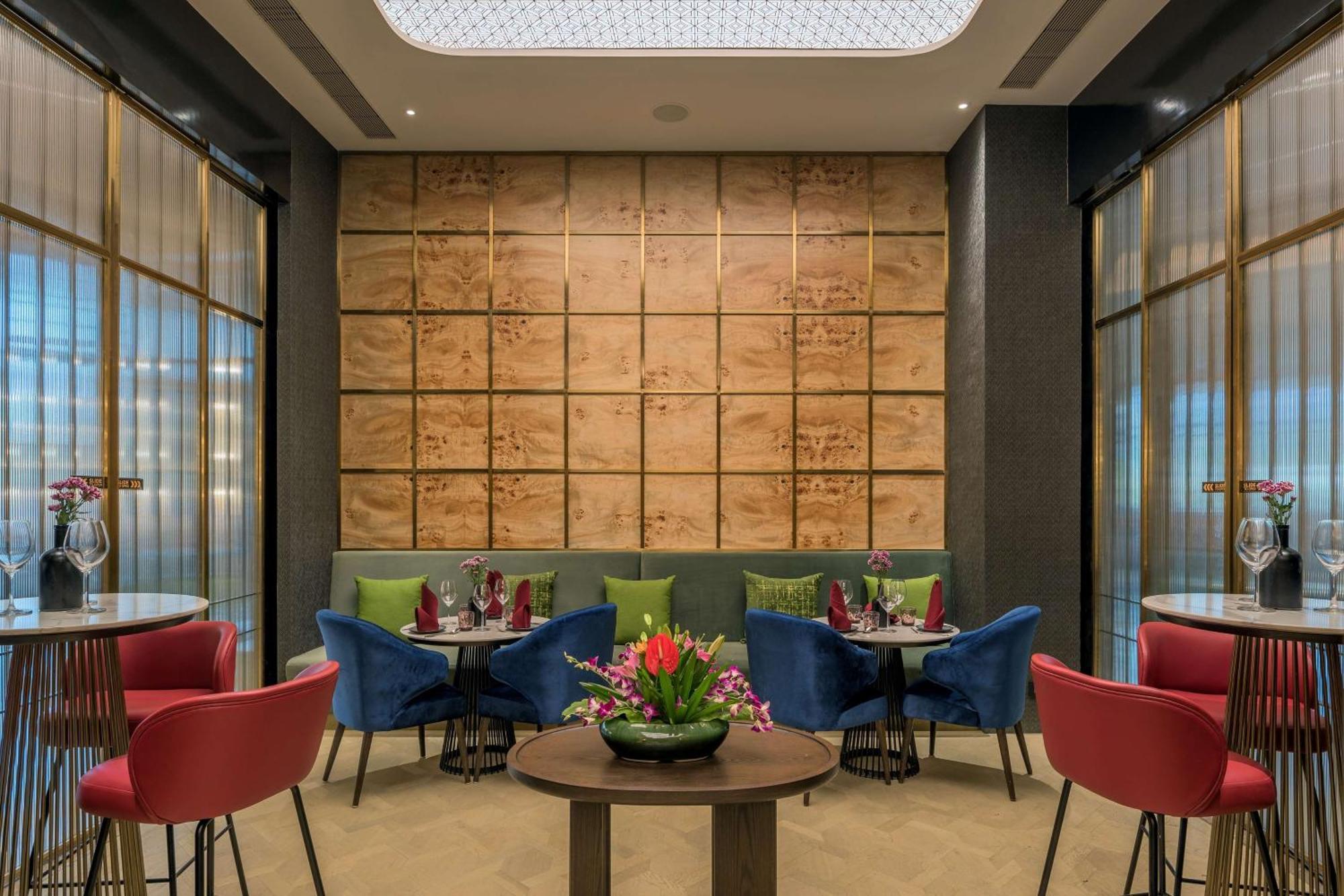Radisson Blu Hotel & Spa, Nashik Extérieur photo