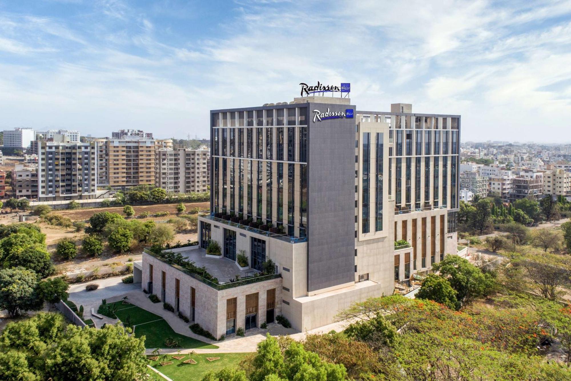 Radisson Blu Hotel & Spa, Nashik Extérieur photo